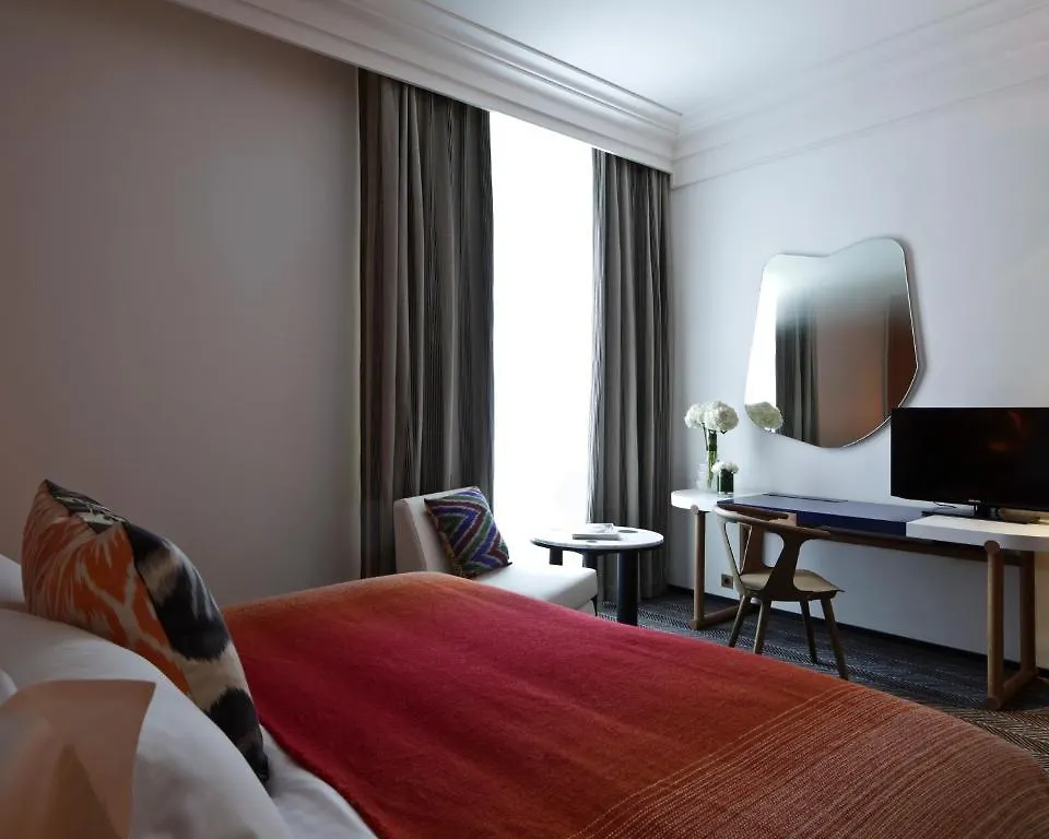 Vernet Champs Elysees Hotel
