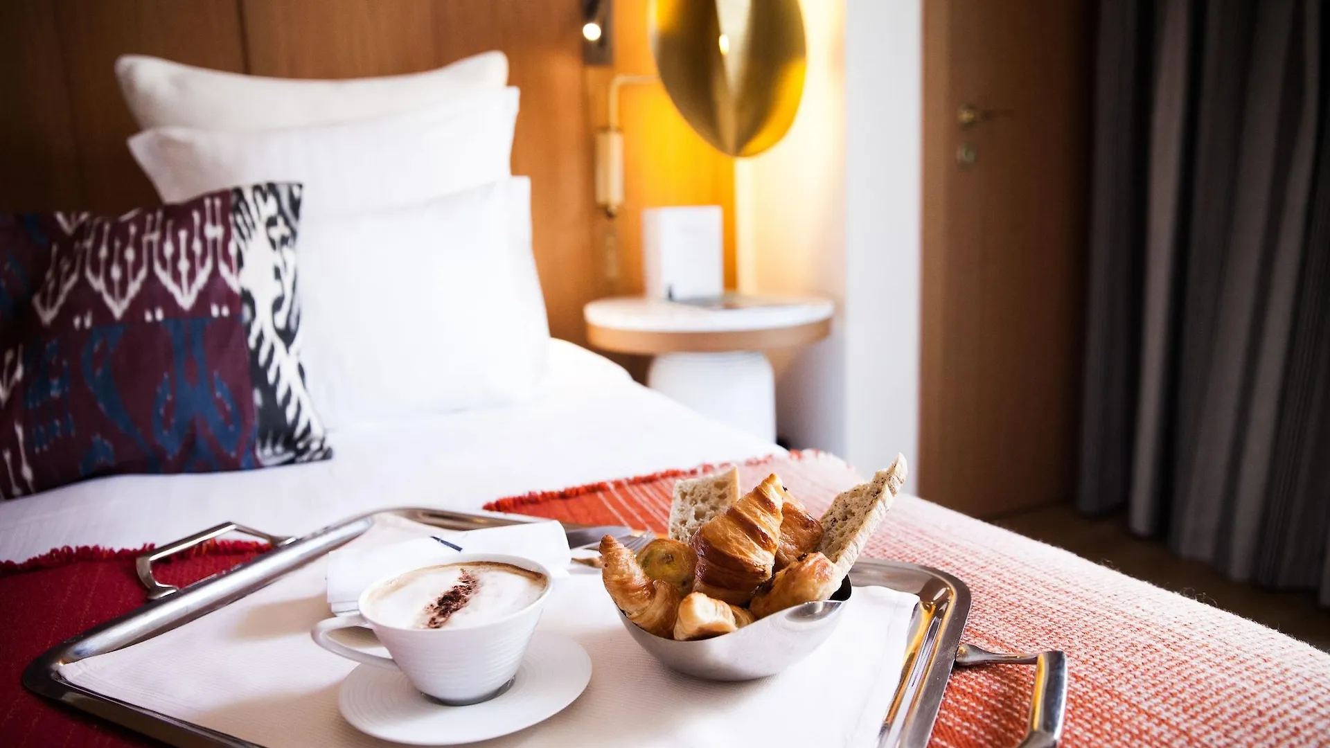 Hotel Vernet Champs Elysees Paris